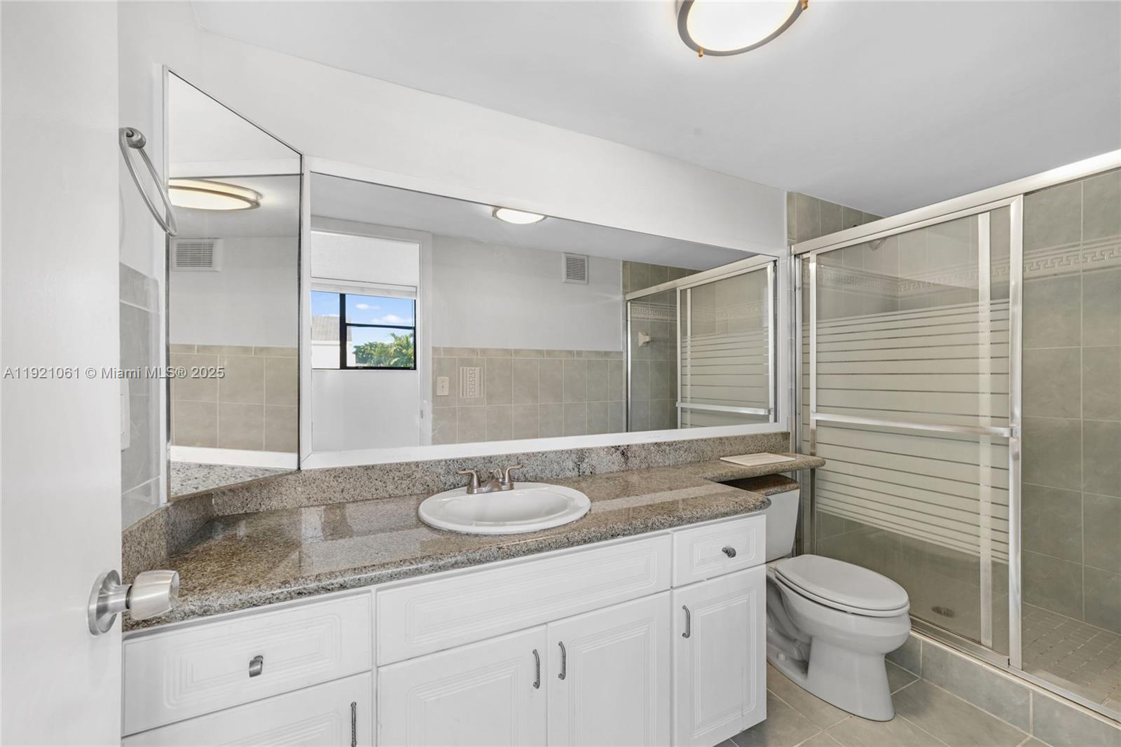 PEMBROKE LAKES SECTION SE - Residential