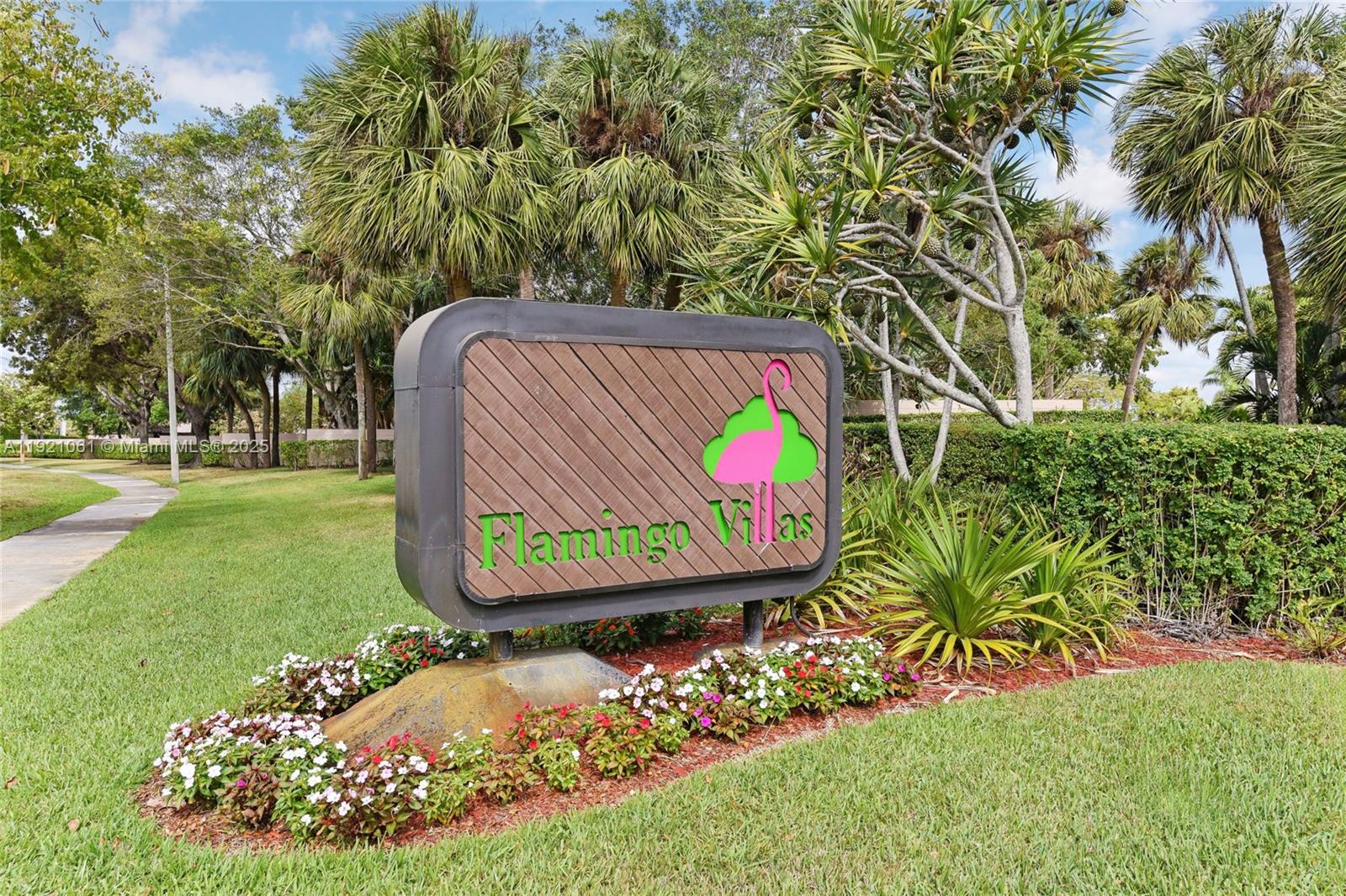 PEMBROKE LAKES SECTION SE - Residential