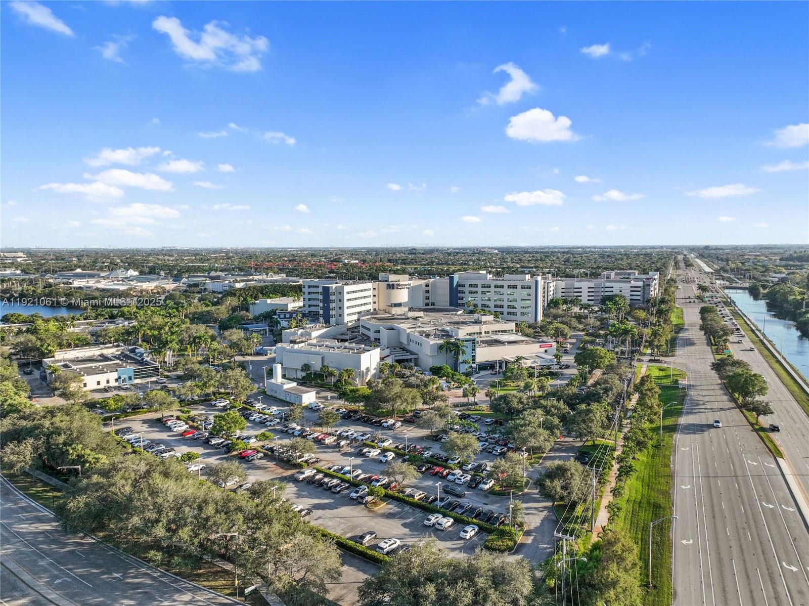 PEMBROKE LAKES SECTION SE - Residential