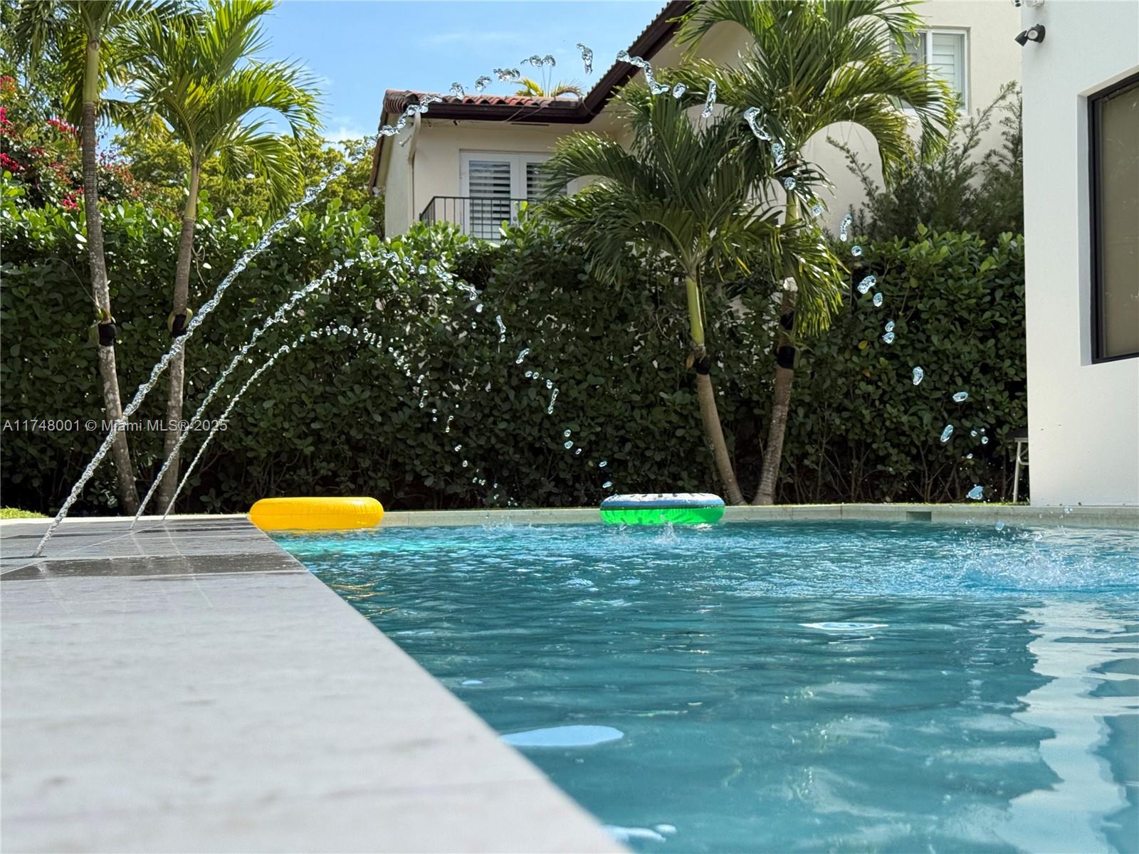 CORAL GABLES RIVIERA SEC - Residential