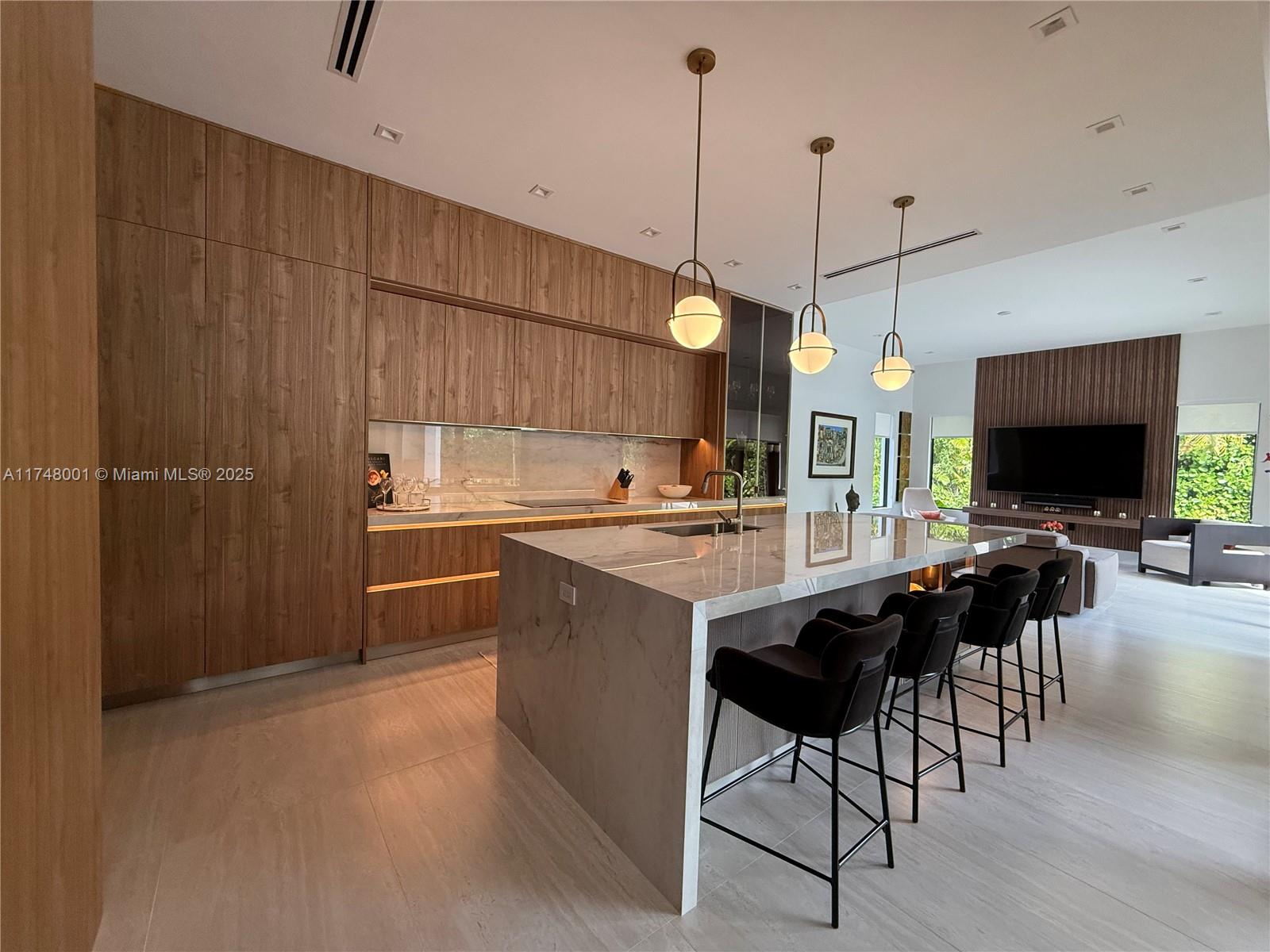CORAL GABLES RIVIERA SEC - Residential