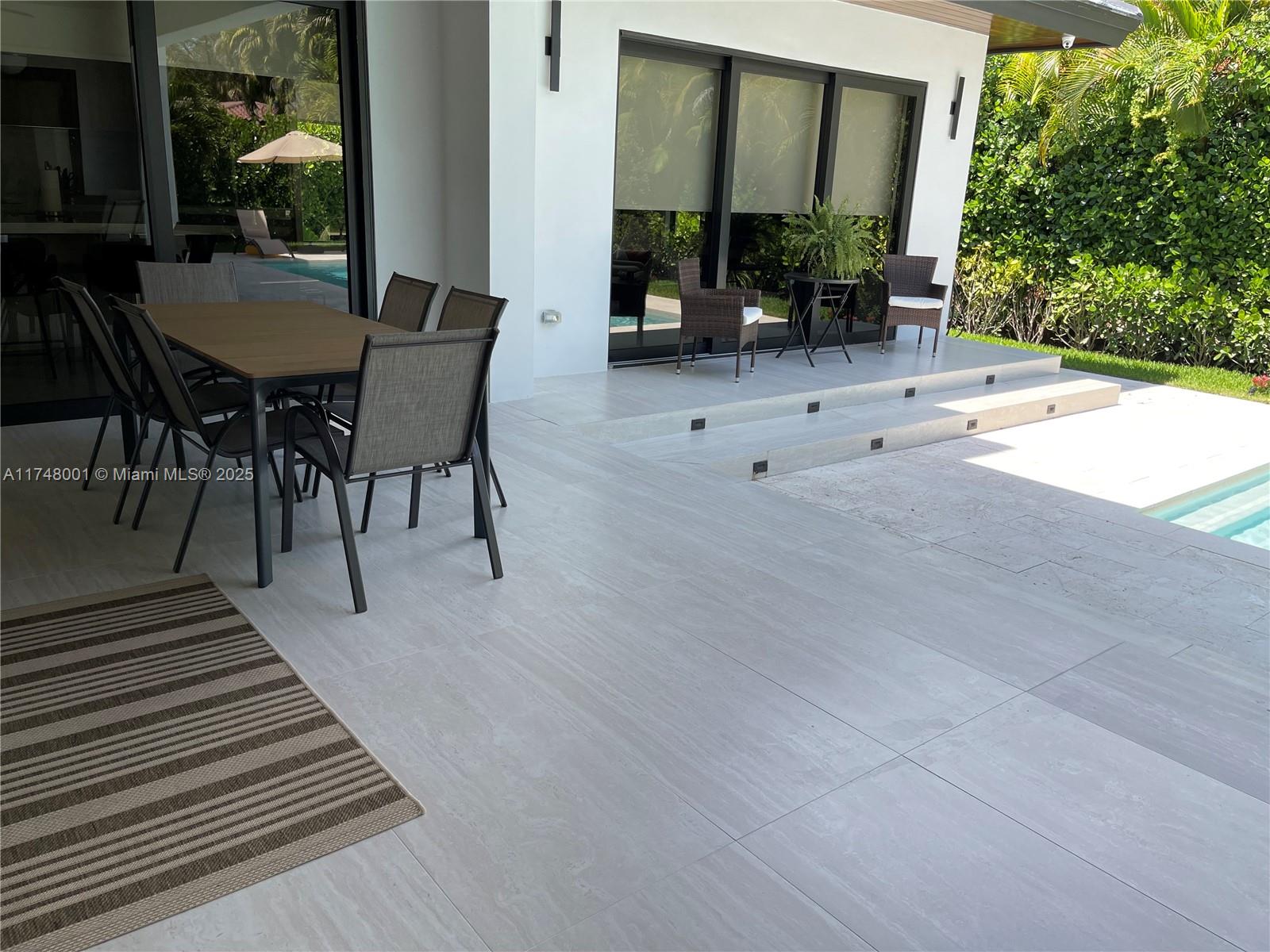 CORAL GABLES RIVIERA SEC - Residential