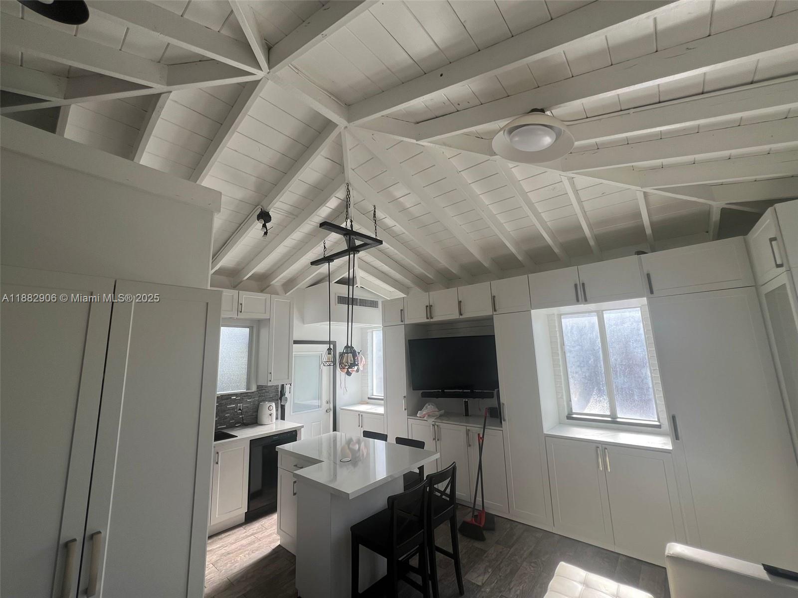 OCEAN BEACH ADDN NO 3 - Residential Lease