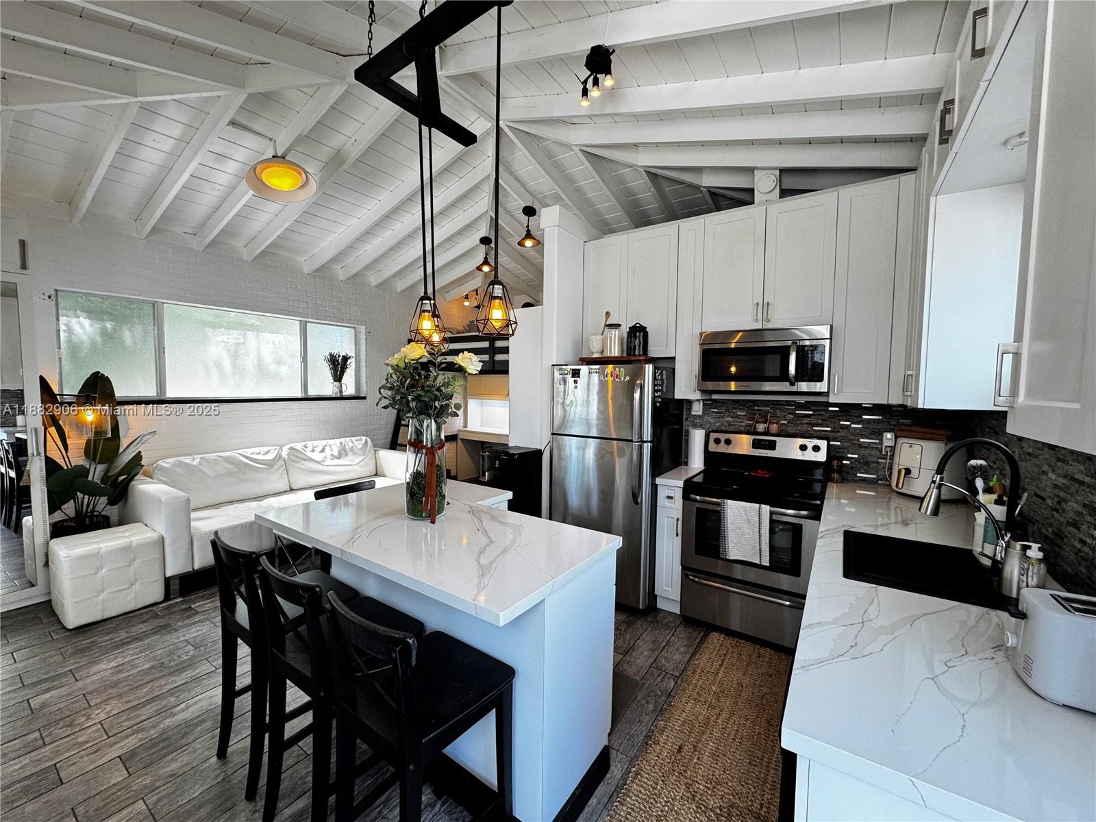 OCEAN BEACH ADDN NO 3 - Residential Lease