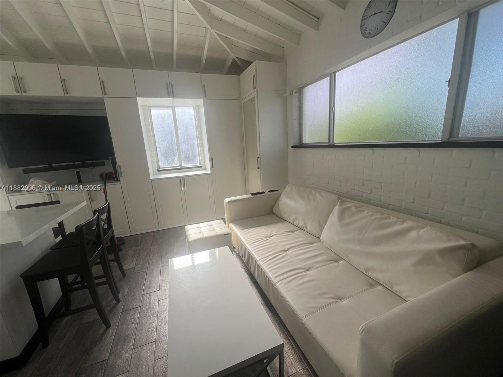 OCEAN BEACH ADDN NO 3 - Residential Lease