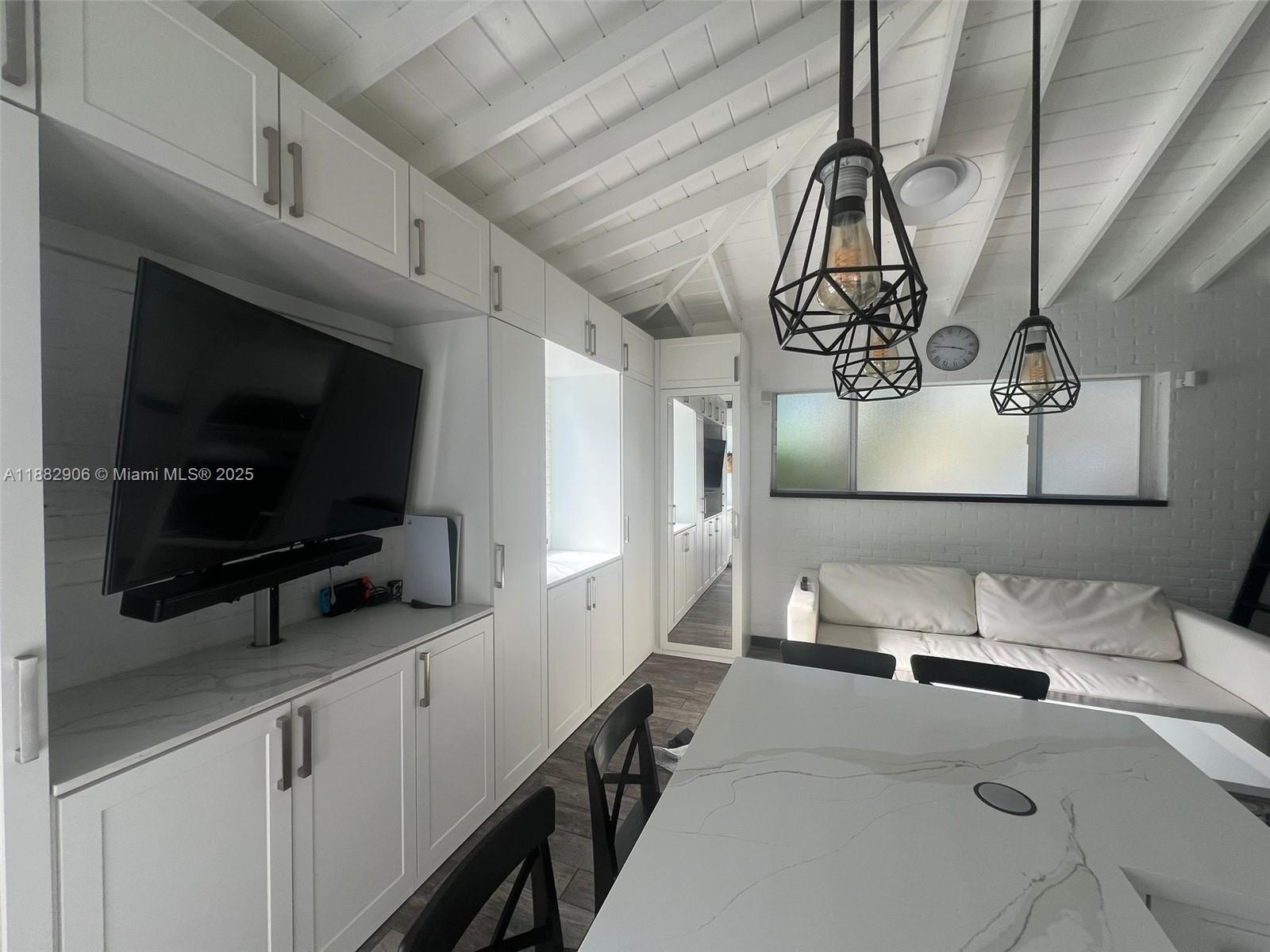 OCEAN BEACH ADDN NO 3 - Residential Lease