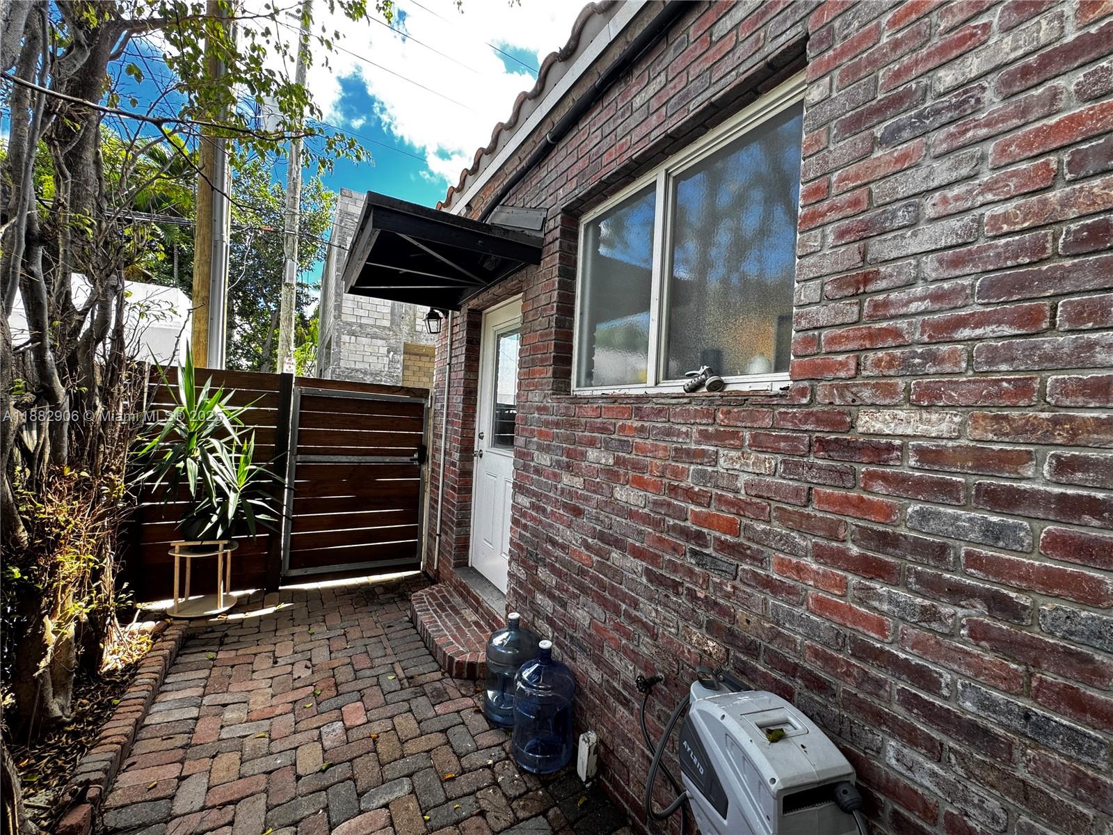 OCEAN BEACH ADDN NO 3 - Residential Lease