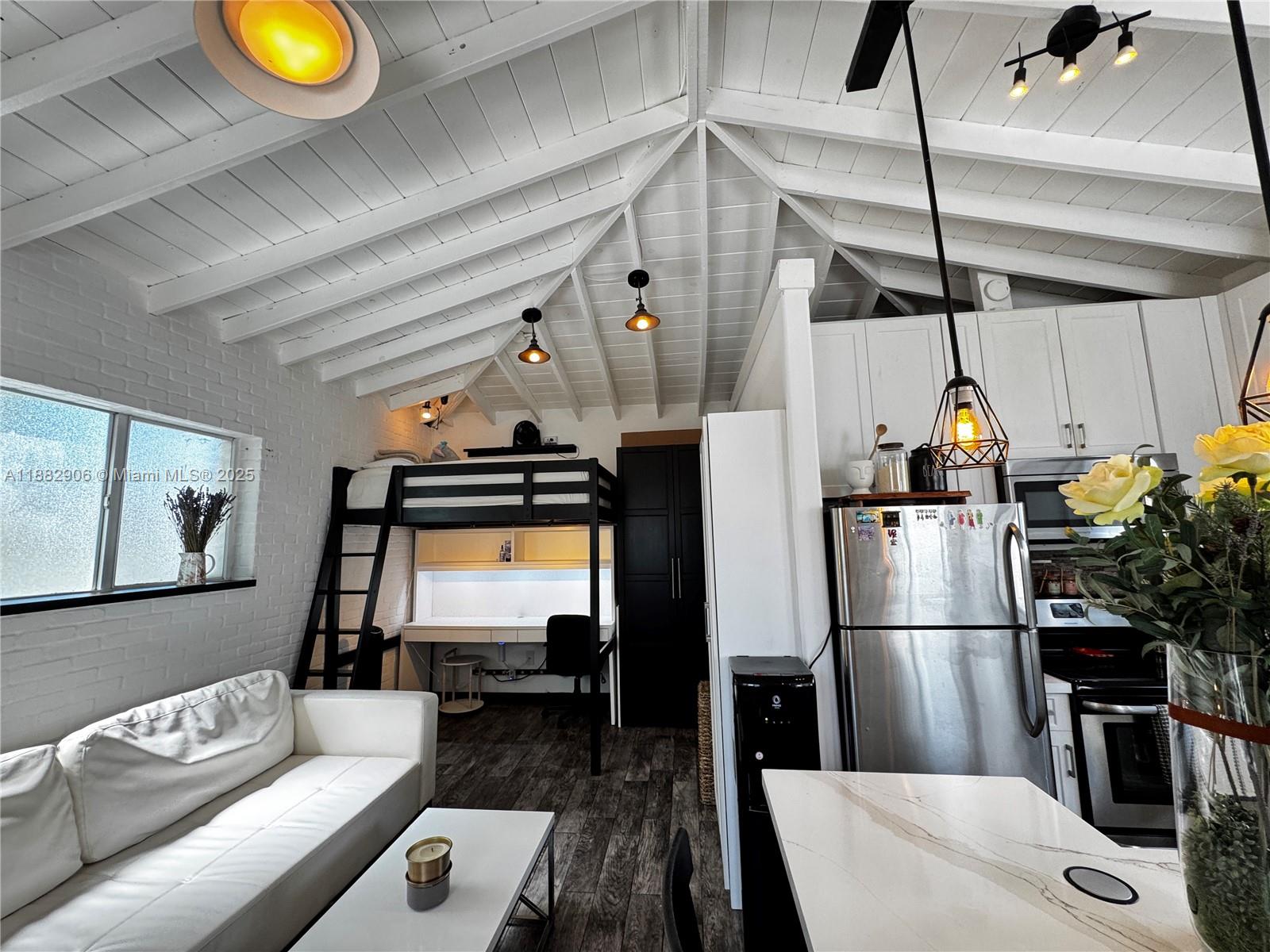 OCEAN BEACH ADDN NO 3 - Residential Lease