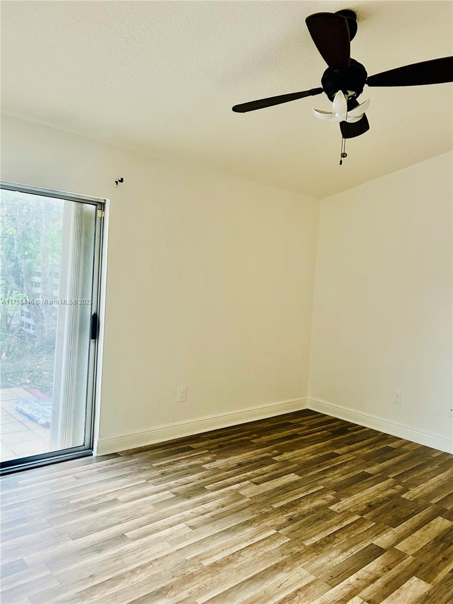 ¤COUNTRY WALK SEC 2 - Residential