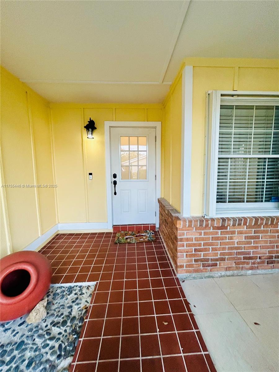 15016 Sw 139th Pl, Miami, Broward County, Florida - 3 Bedrooms  
2 Bathrooms - 