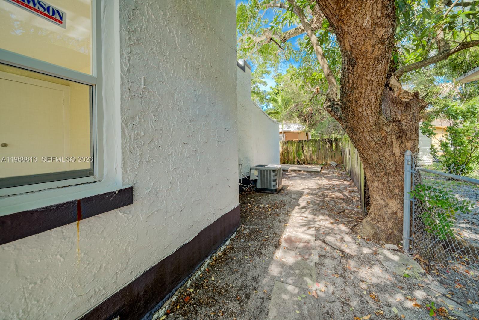 PINE HIGHLANDS - Residential