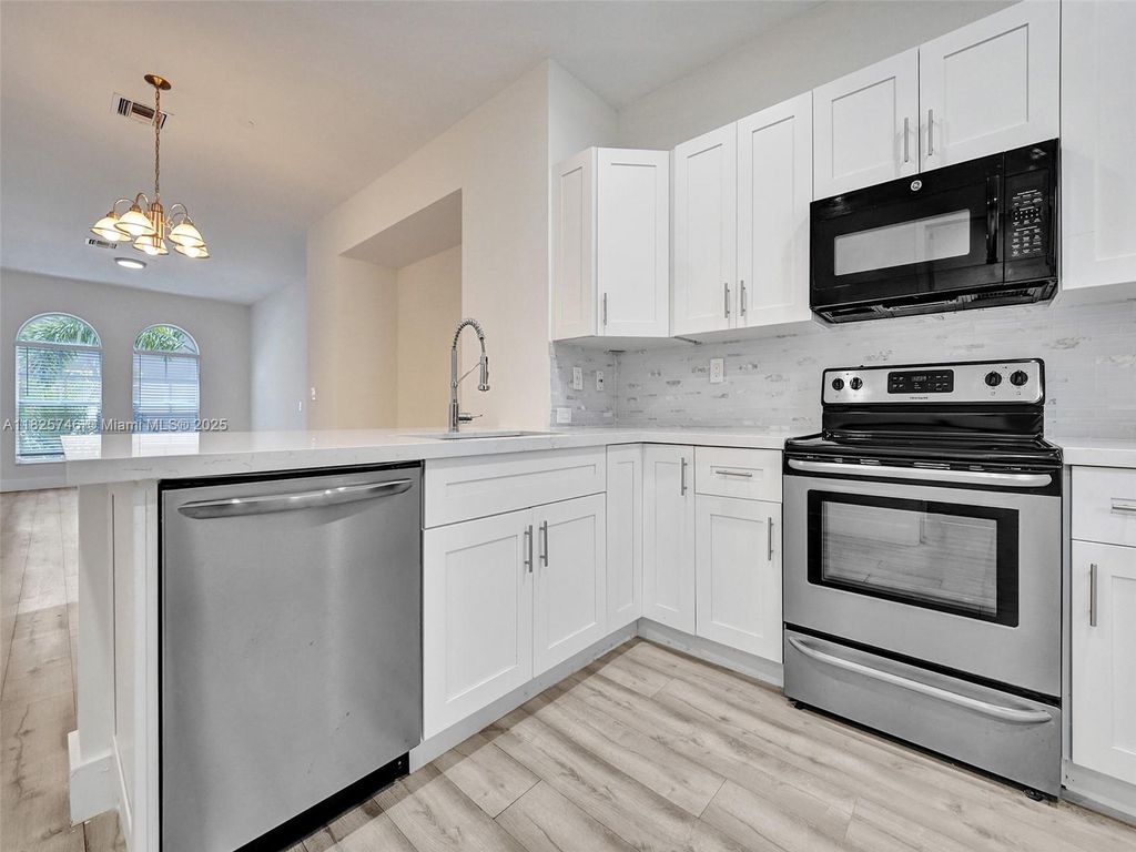 Photo of 1033 NE 17th Way #904, Fort Lauderdale, FL 33304 (MLS # A11825746)