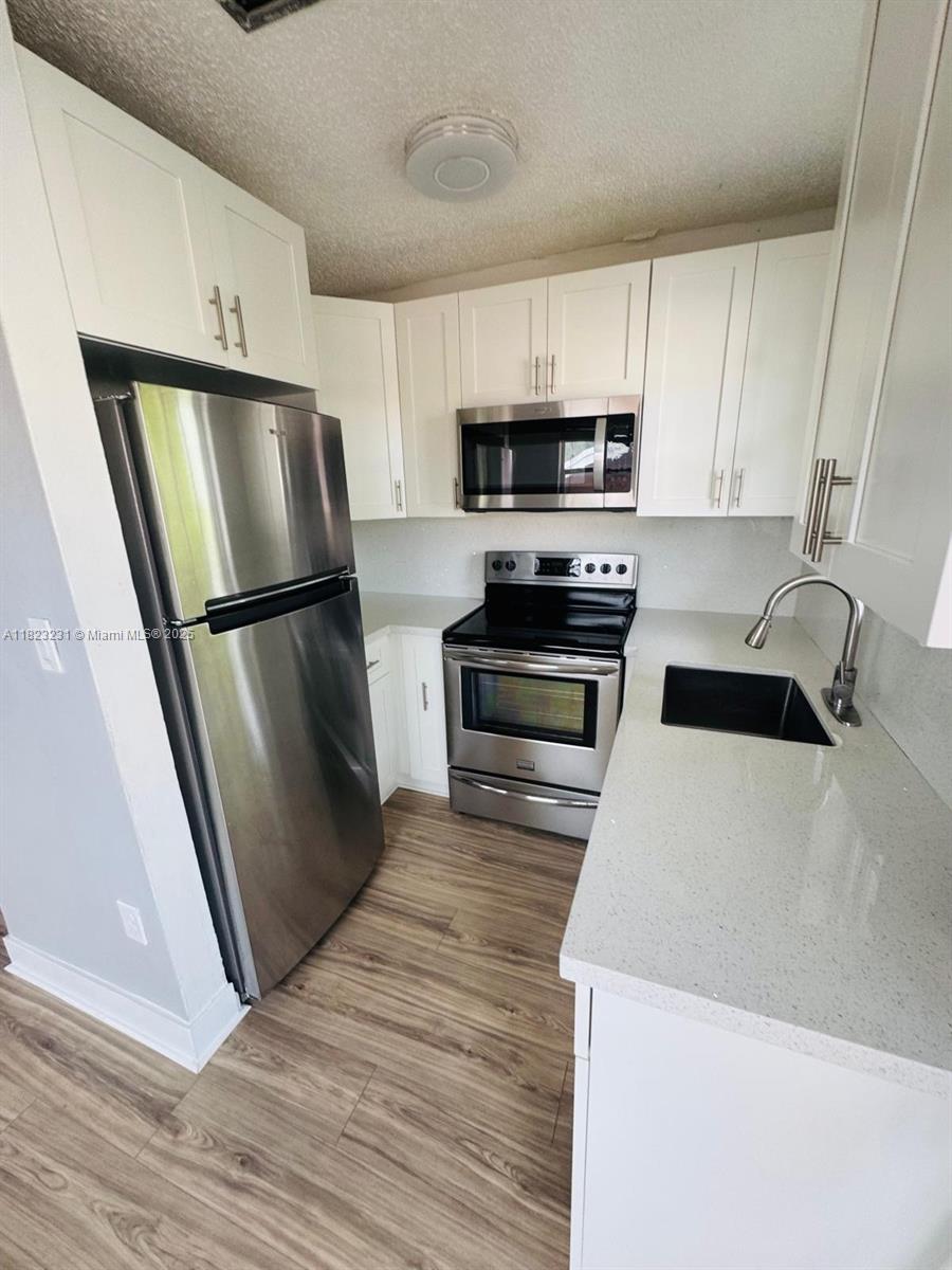 120 NW 10th Ave 2