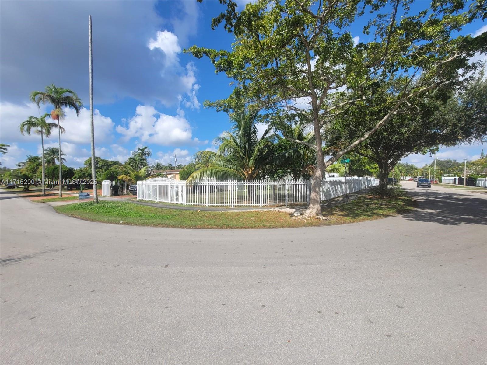 Welcome to your dream home! This charming 3-bedroom, 1-bath, and Florida room gem offers a perfect blend of comfort and style. Nestled in a friendly neighborhood. Located in a corner lot space for extra parking.