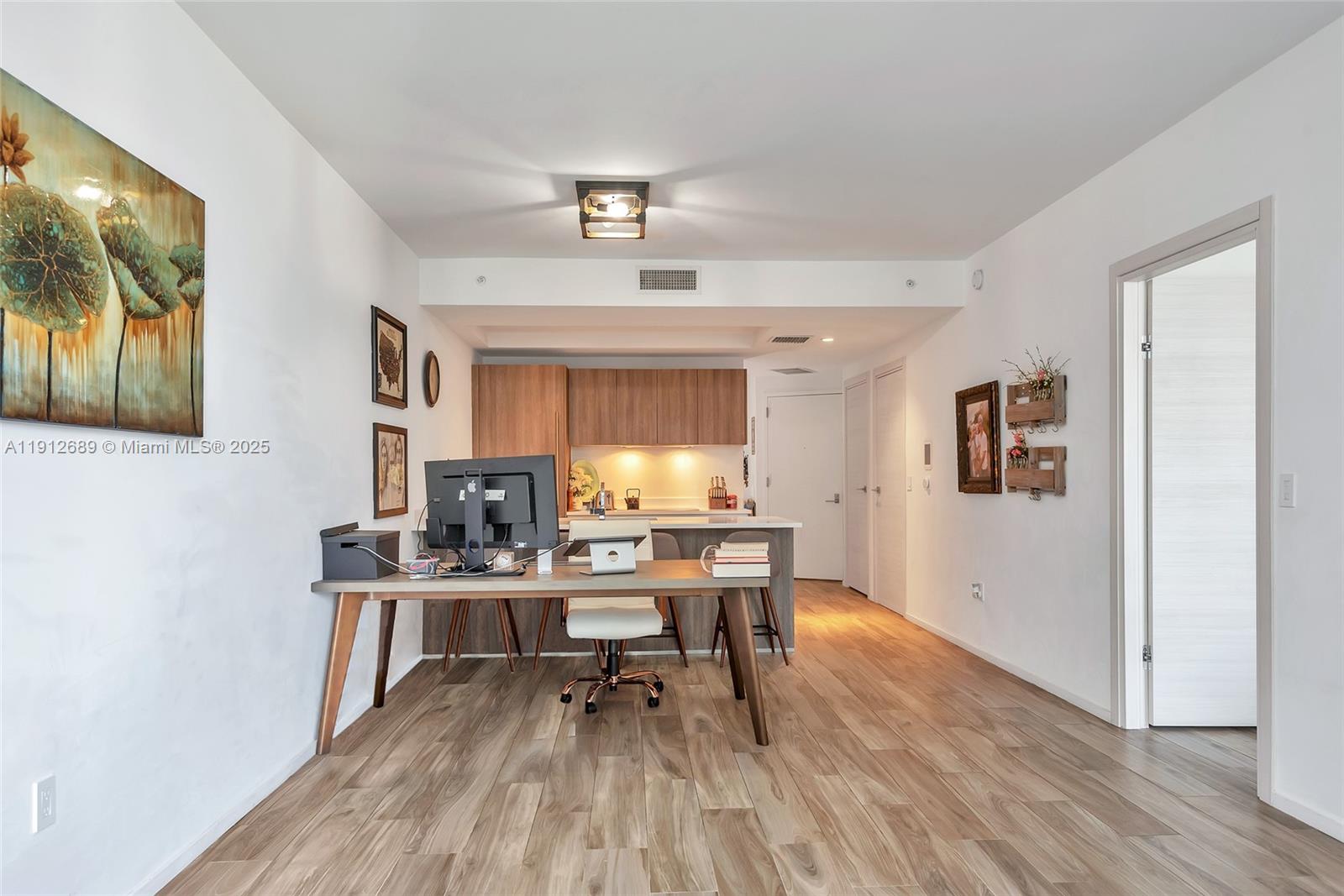 801 SMA RESIDENCES CONDO - Residential Lease