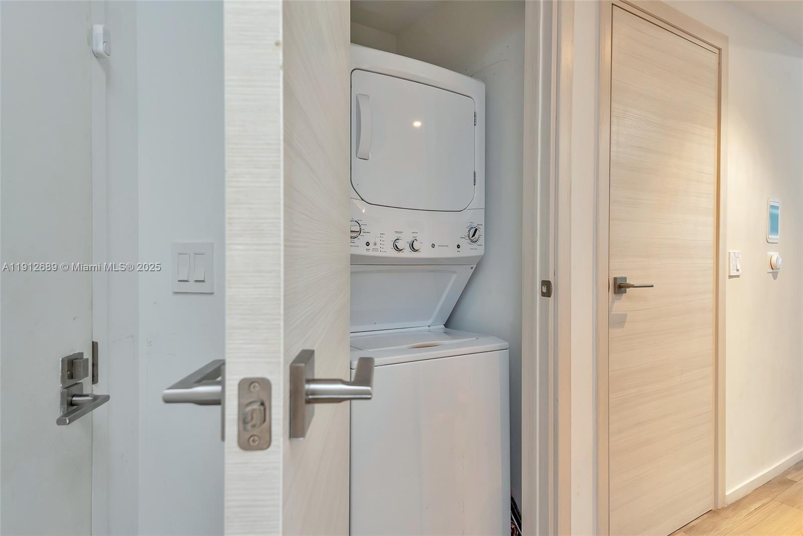 801 SMA RESIDENCES CONDO - Residential Lease