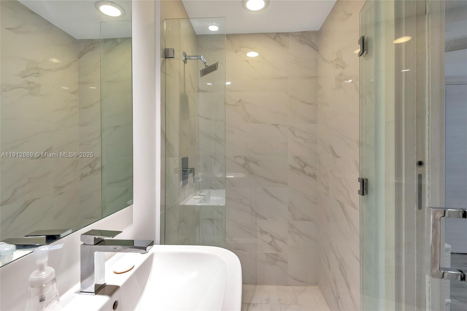 801 SMA RESIDENCES CONDO - Residential Lease