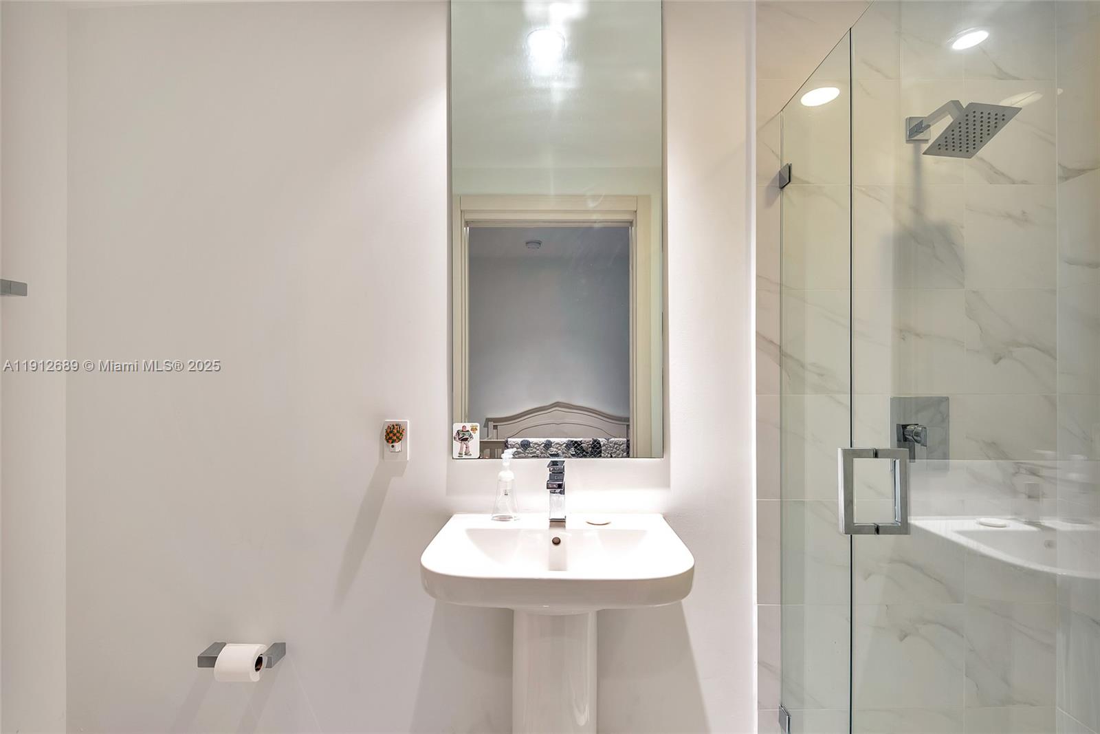 801 SMA RESIDENCES CONDO - Residential Lease