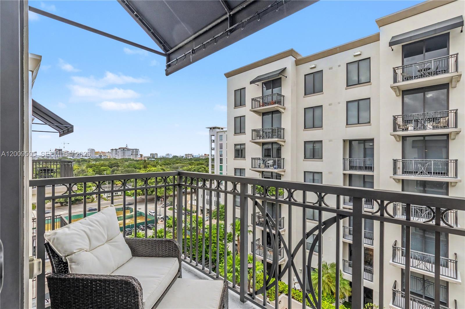 MERRICK MANOR CONDO - Residential