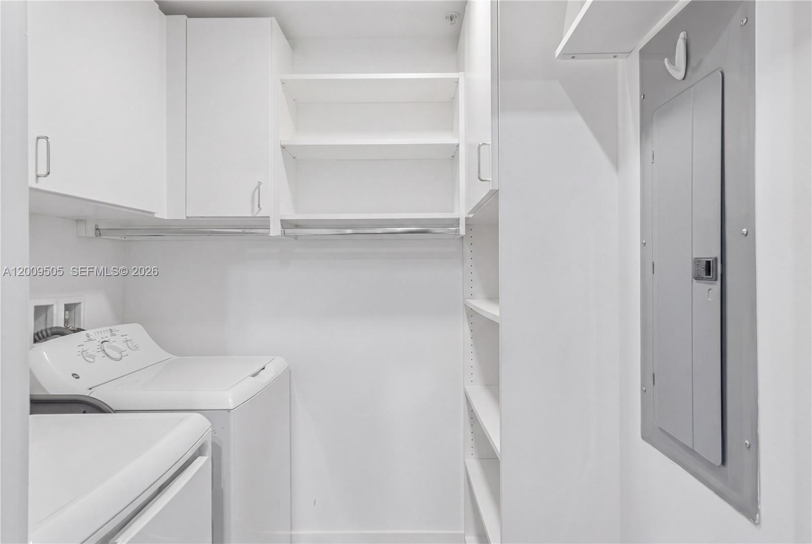 MERRICK MANOR CONDO - Residential