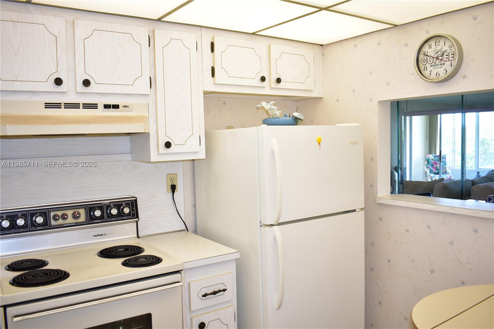 SUNRISE LAKES 126 CONDO - Residential