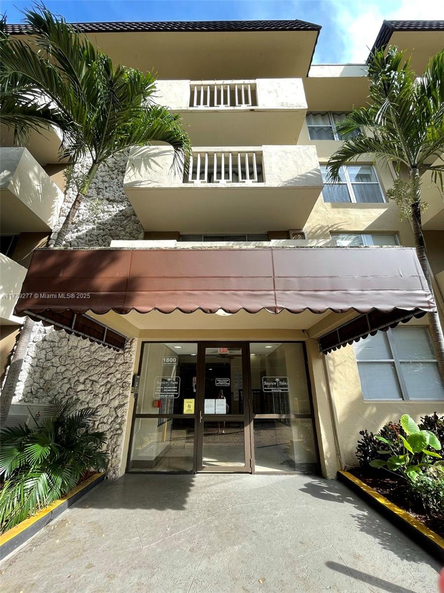 BAYVIEW PALMS CONDO - Residential