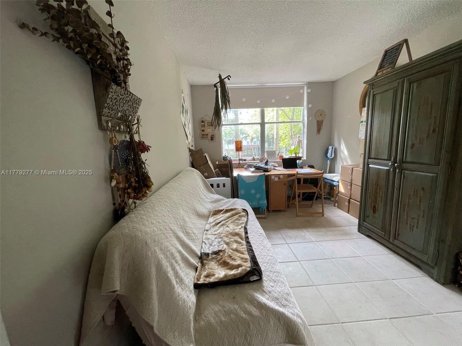 BAYVIEW PALMS CONDO - Residential