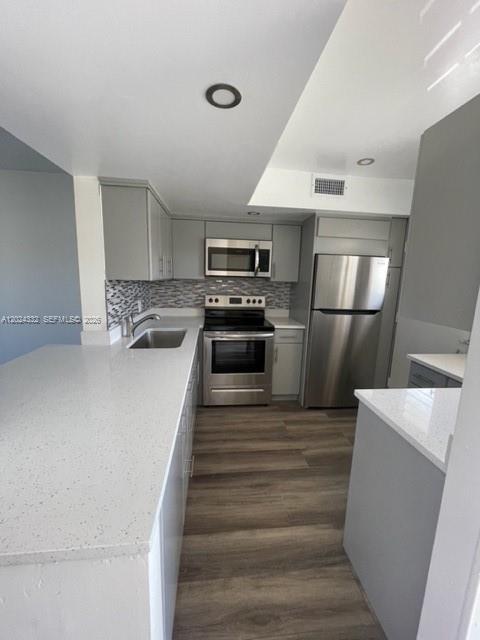 BISC LAKE GARDENS NO 2 BL - Residential Lease
