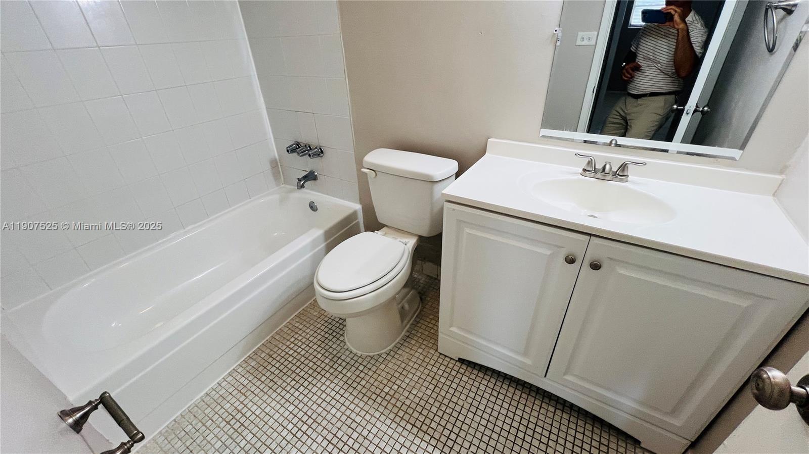 YOLANDA VILLAS CONDO - Residential Lease