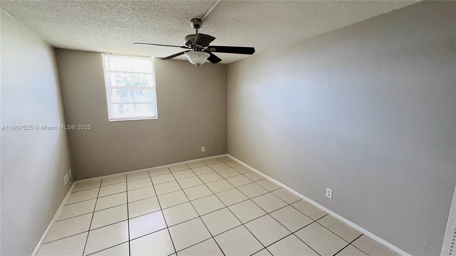 YOLANDA VILLAS CONDO - Residential Lease