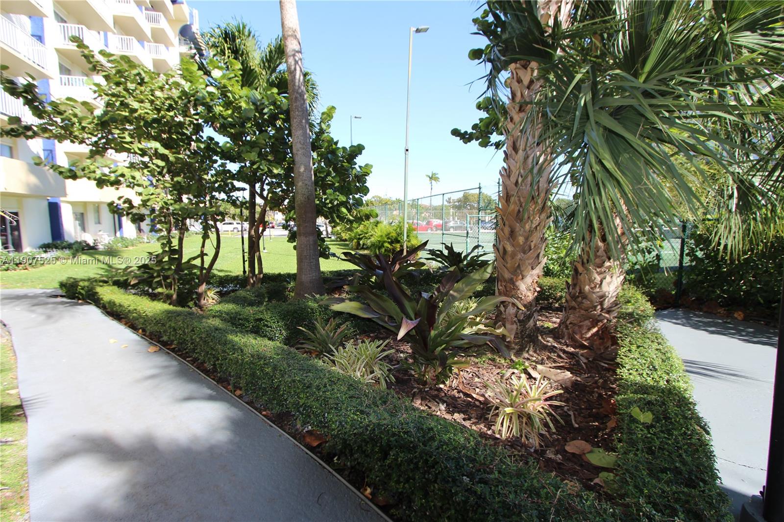 YOLANDA VILLAS CONDO - Residential Lease