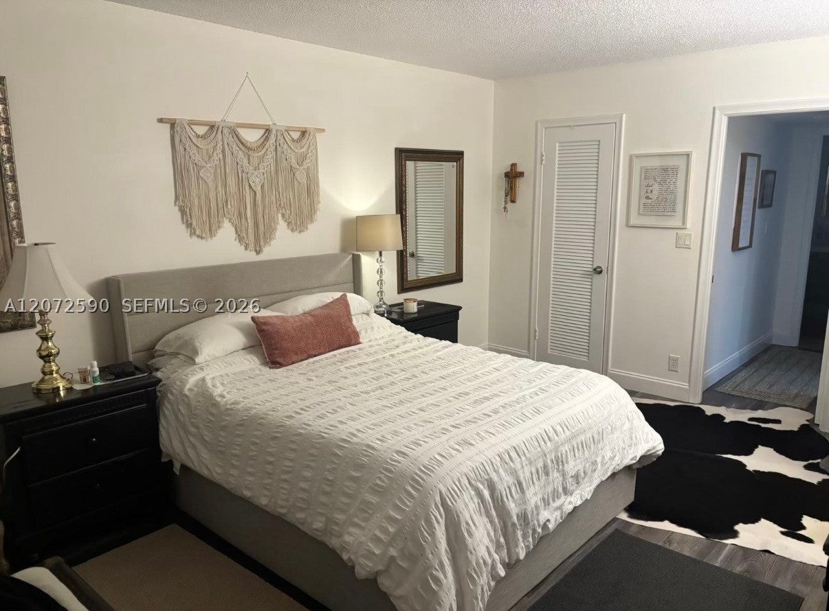 500 NE 12th Ave
