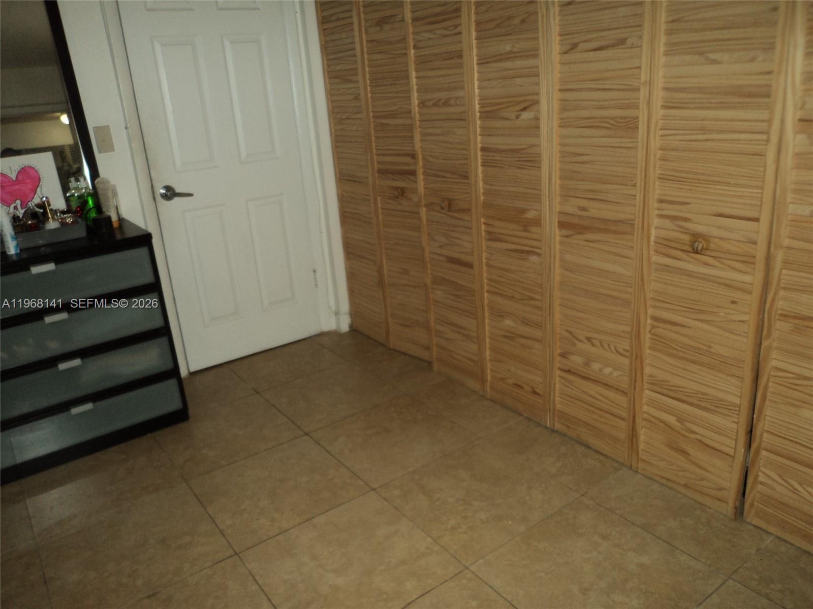 SUTTON HOUSE CONDO - Residential