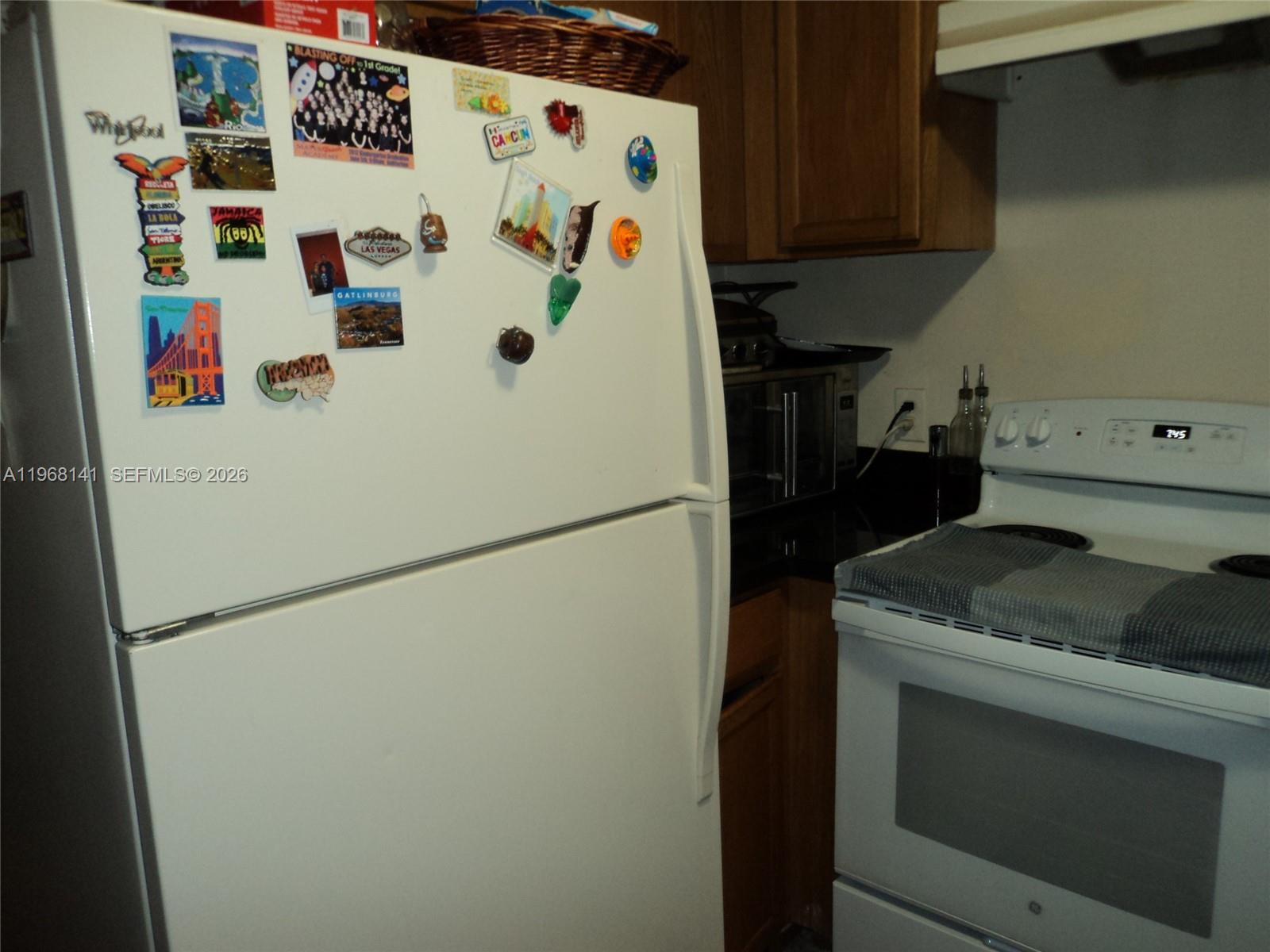 SUTTON HOUSE CONDO - Residential