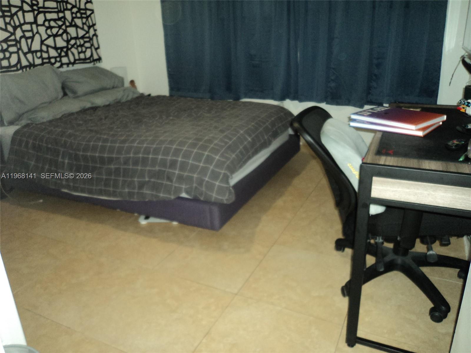 SUTTON HOUSE CONDO - Residential