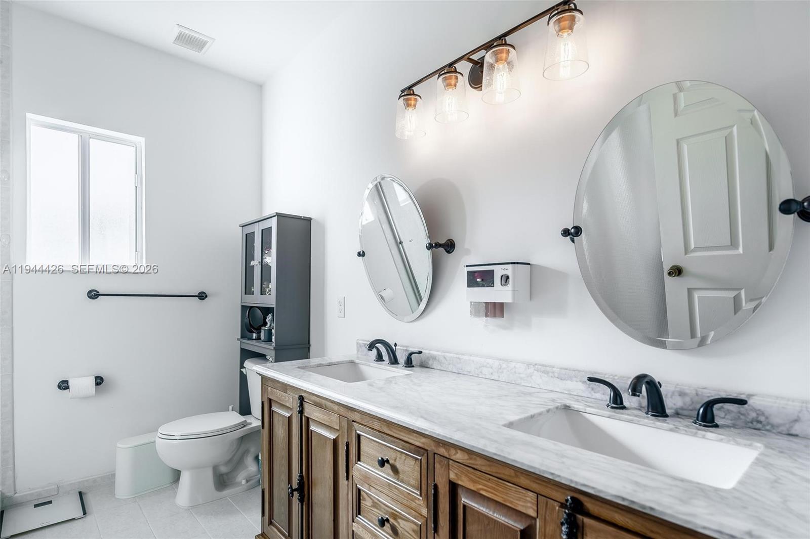 EMILIOS PLACE AT OASIS - Residential