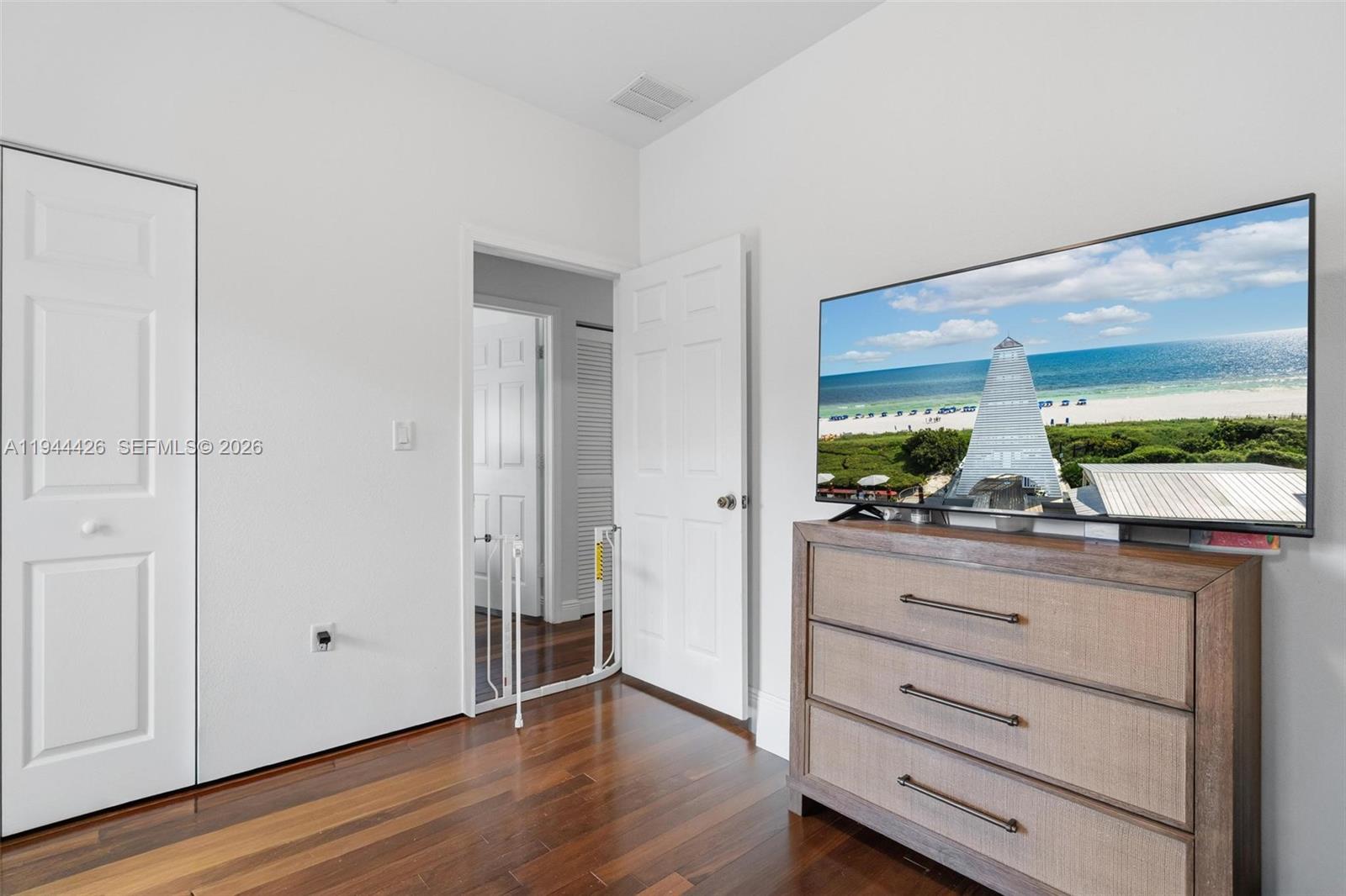 EMILIOS PLACE AT OASIS - Residential