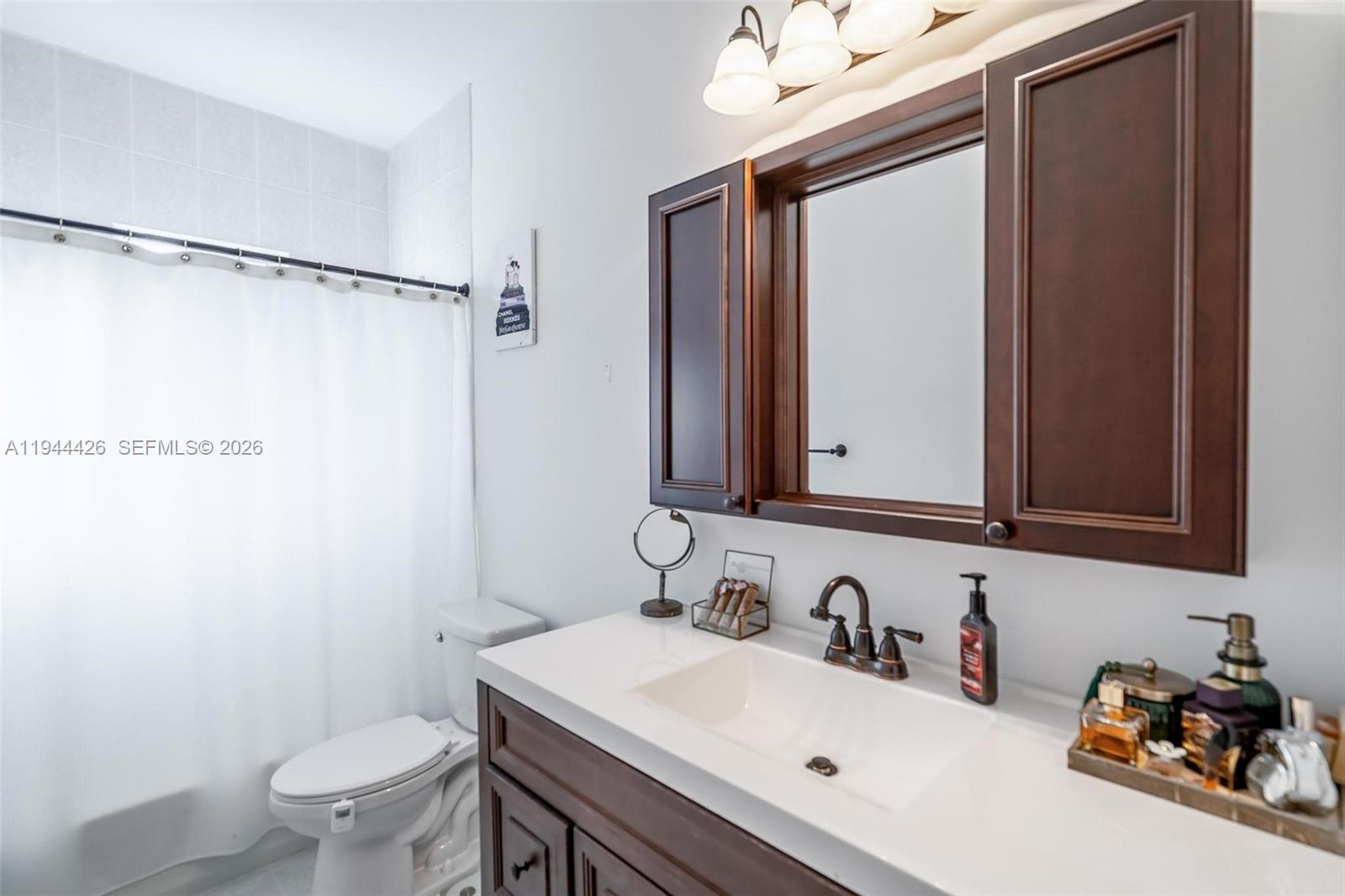 EMILIOS PLACE AT OASIS - Residential