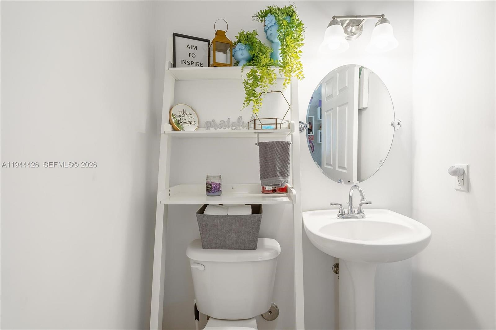 EMILIOS PLACE AT OASIS - Residential