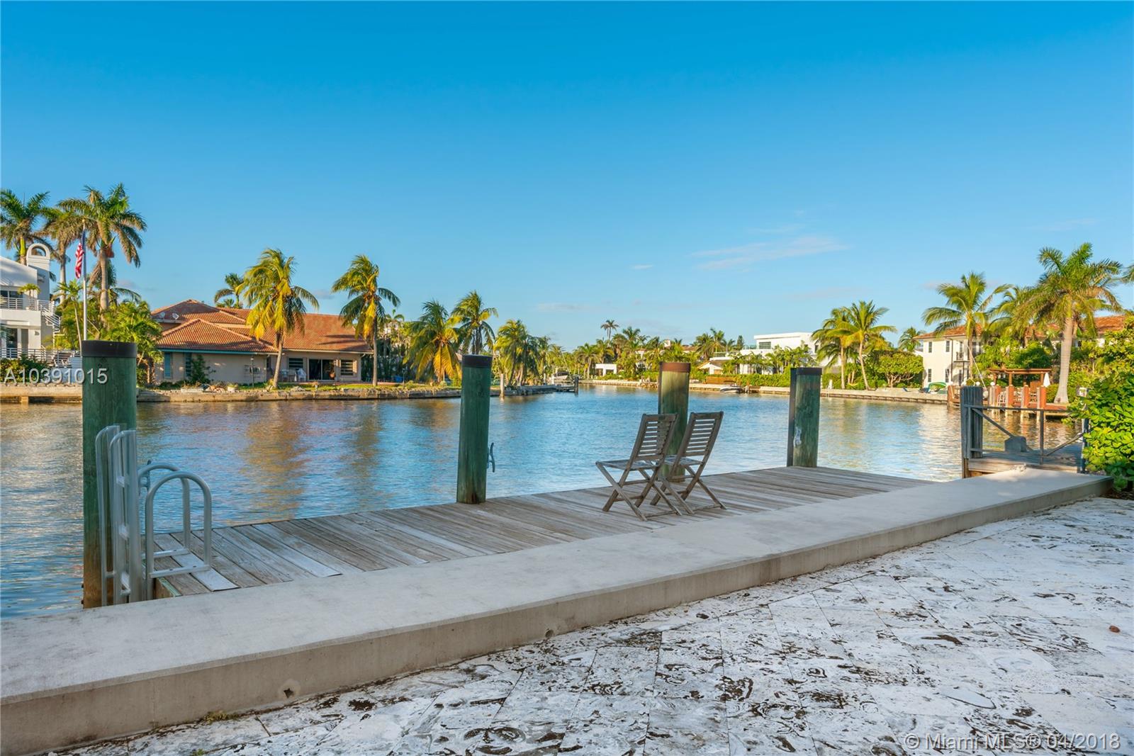 GOLDEN BEACH SEC E - Residential