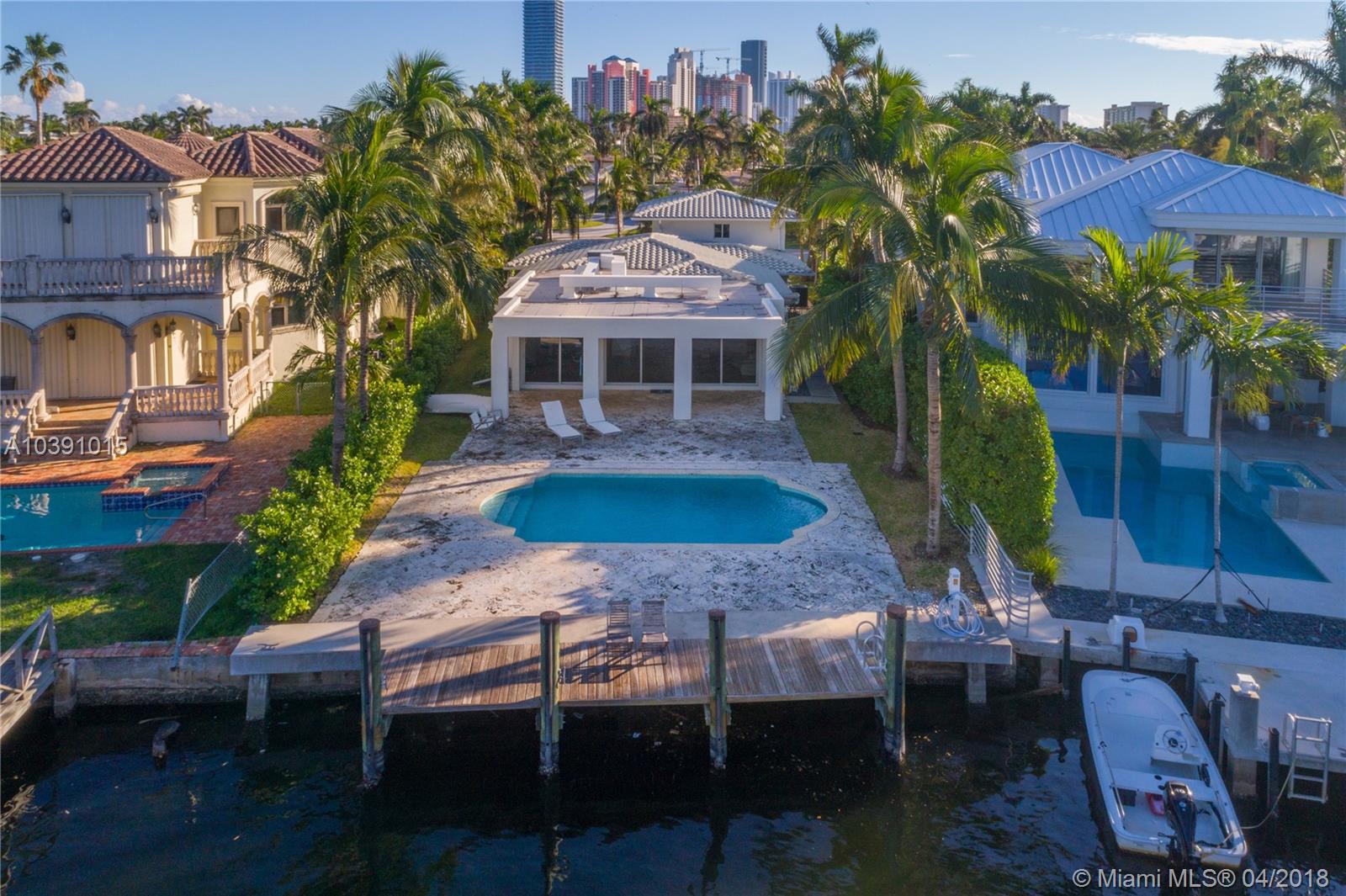 GOLDEN BEACH SEC E - Residential