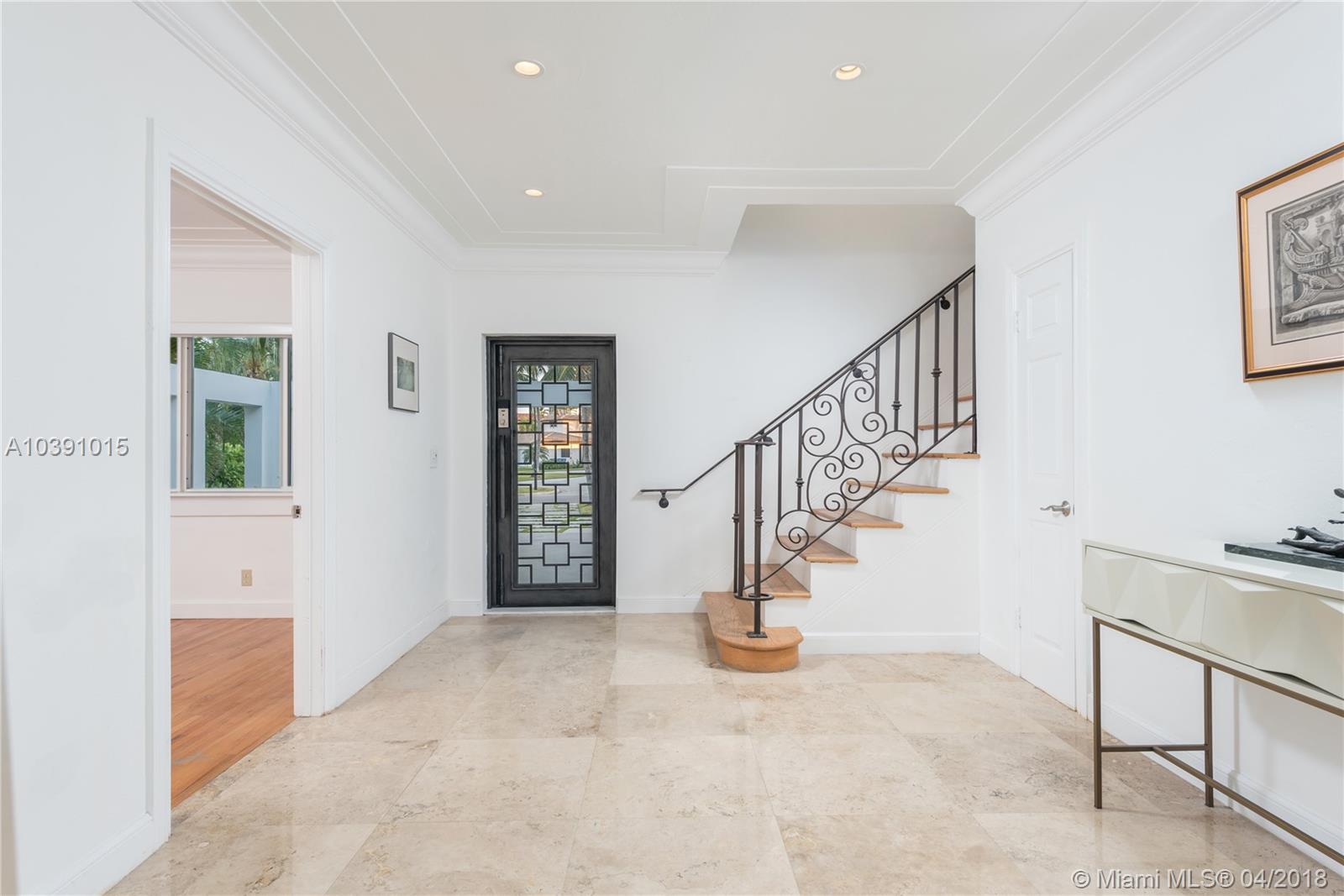 GOLDEN BEACH SEC E - Residential