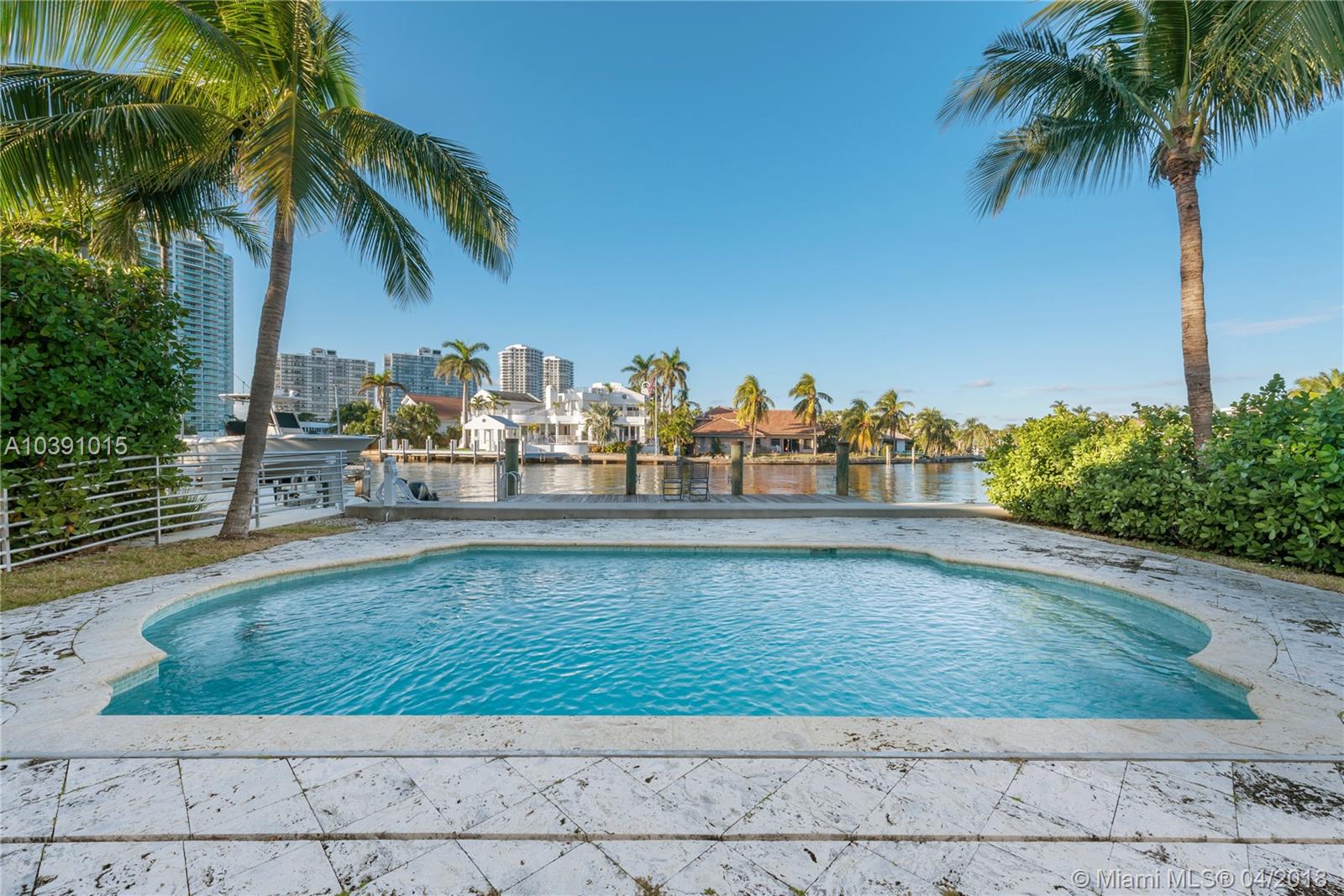 GOLDEN BEACH SEC E - Residential