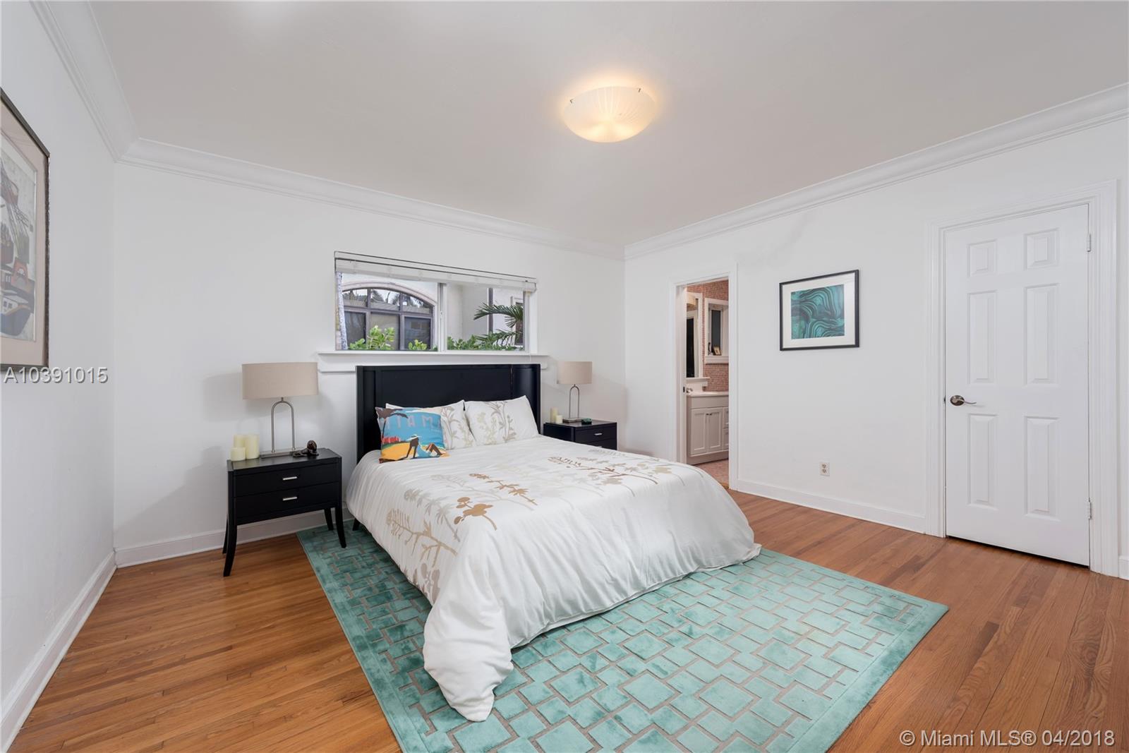 GOLDEN BEACH SEC E - Residential