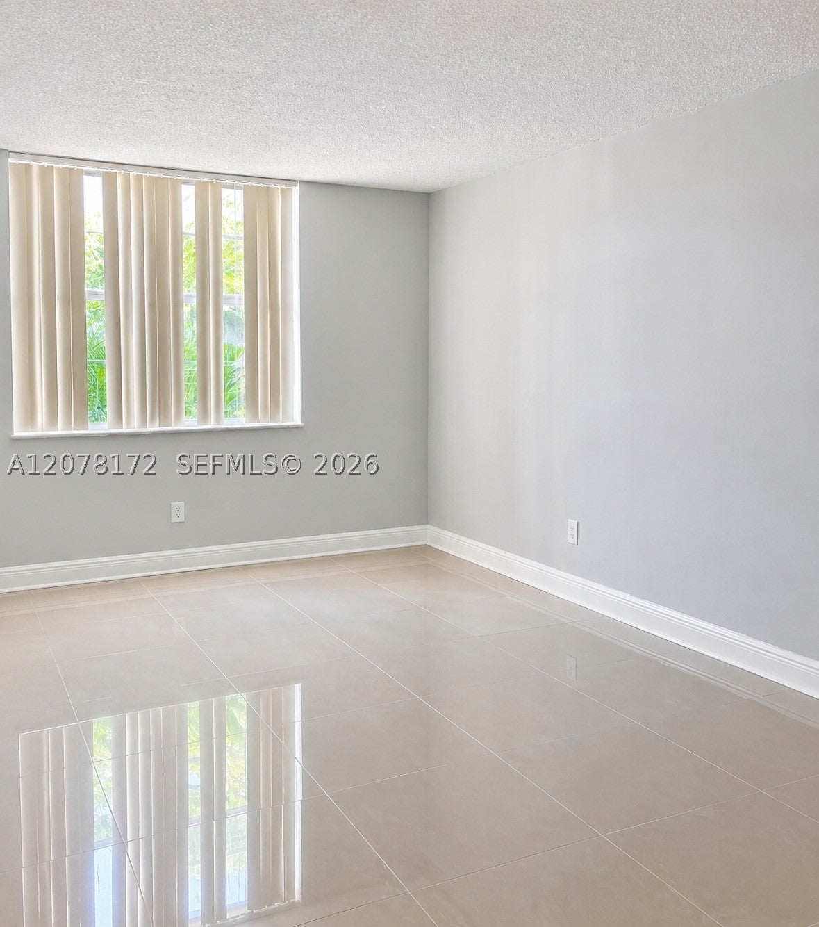 488 NW 165th St Rd B-112