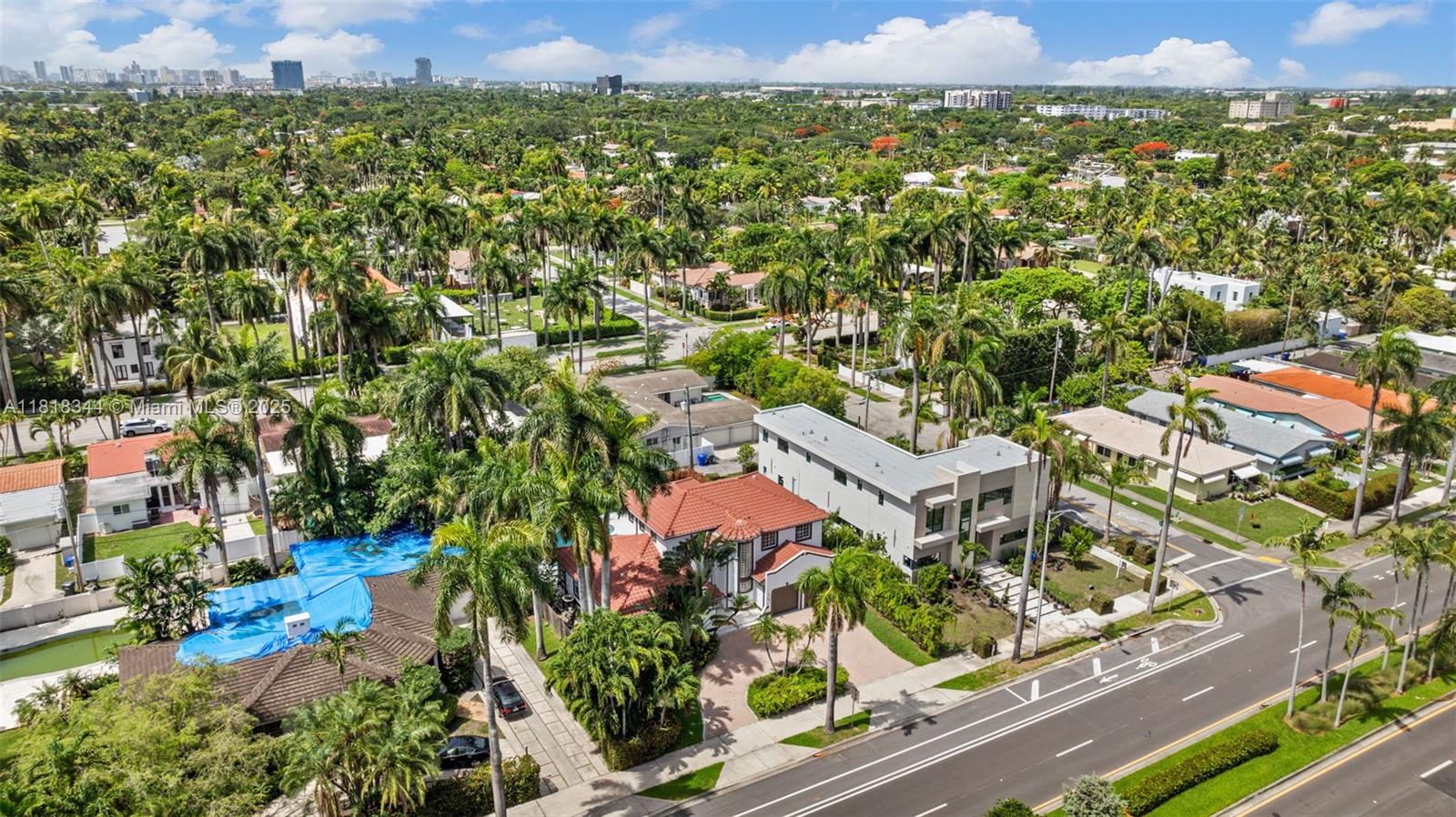 HOLLYWOOD LAKES SECTION - Residential