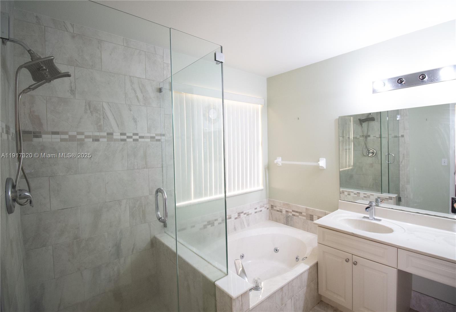 TOWNGATE - Residential