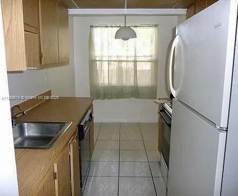SUN RUN NO II CONDO - Residential Lease