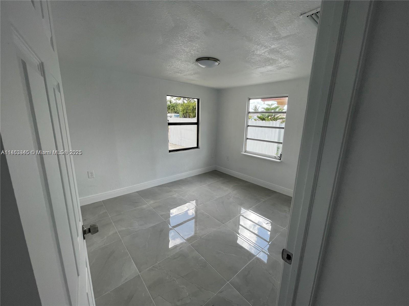 HIALEAH 14 ADDN - Residential