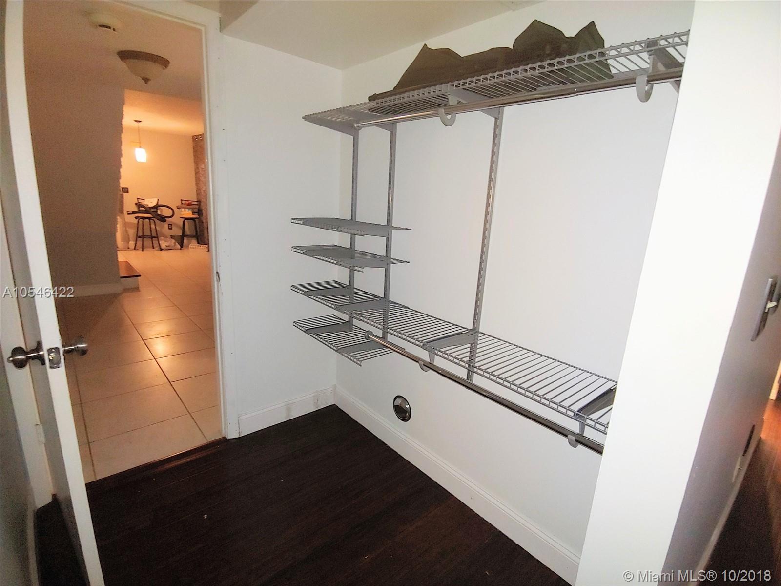 LAKES OF AVALON SEC 2 - Residential